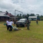 Persiapan Pembukaan TMMD, Warga dan Anggota Satgas TMMD Melaksanakan Pembersihan