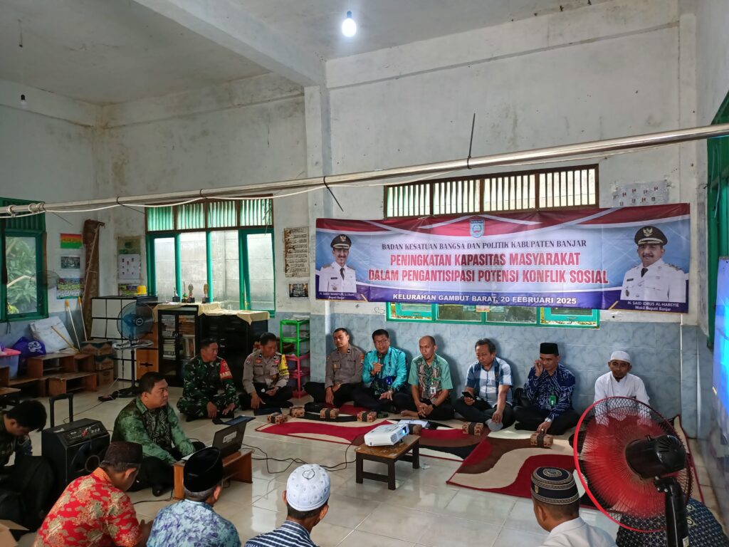 Cegah Ancaman Potensi Menganggu Keamanan Wilayah ” Babinsa Gambut Sampaikan Saran Dan Pesan