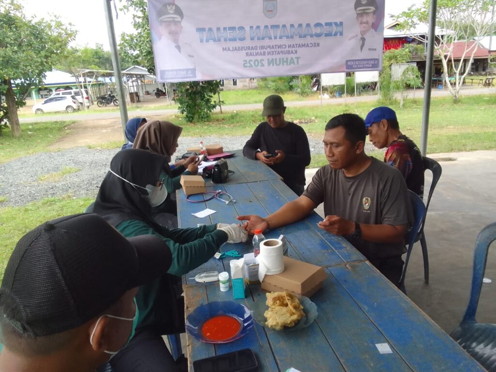 Donor Darah Senam Bersama ”   Personil TNI Koramil Simpamg Empat Ikut Dukung Melalui Program KKS