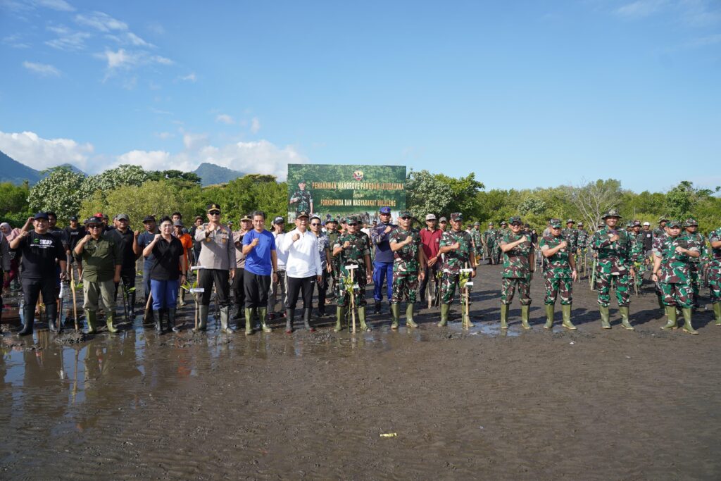 Pangdam Zamroni : Jaga Pantai, Selamatkan Masa Depan