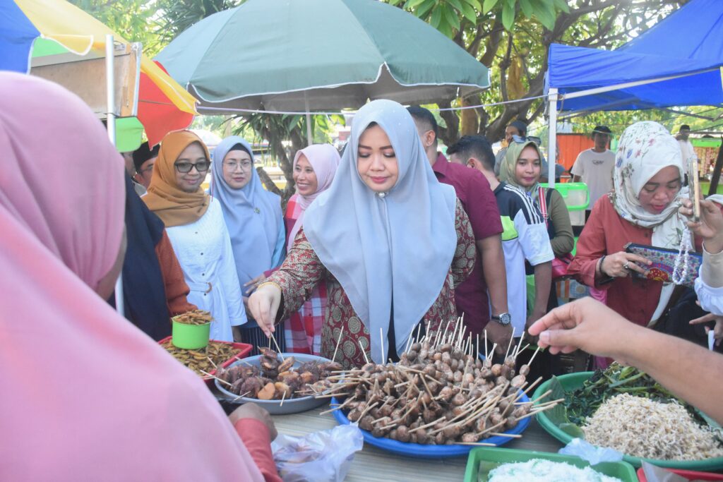 Wagub NTB Ummi Dinda Silaturahmi dengan Masyarakat Rabadompu Kota Bima