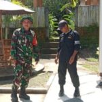 Babinsa Kembang Kuning dan BKD Gelar Patroli Sweeping di Homestay dan Bungalow