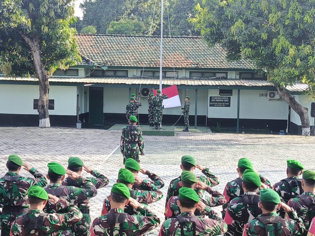 Kodim 1615/Lotim Gelar Upacara 17-an dan Korp Raport, Wujud Disiplin dan Penghormatan Prajurit