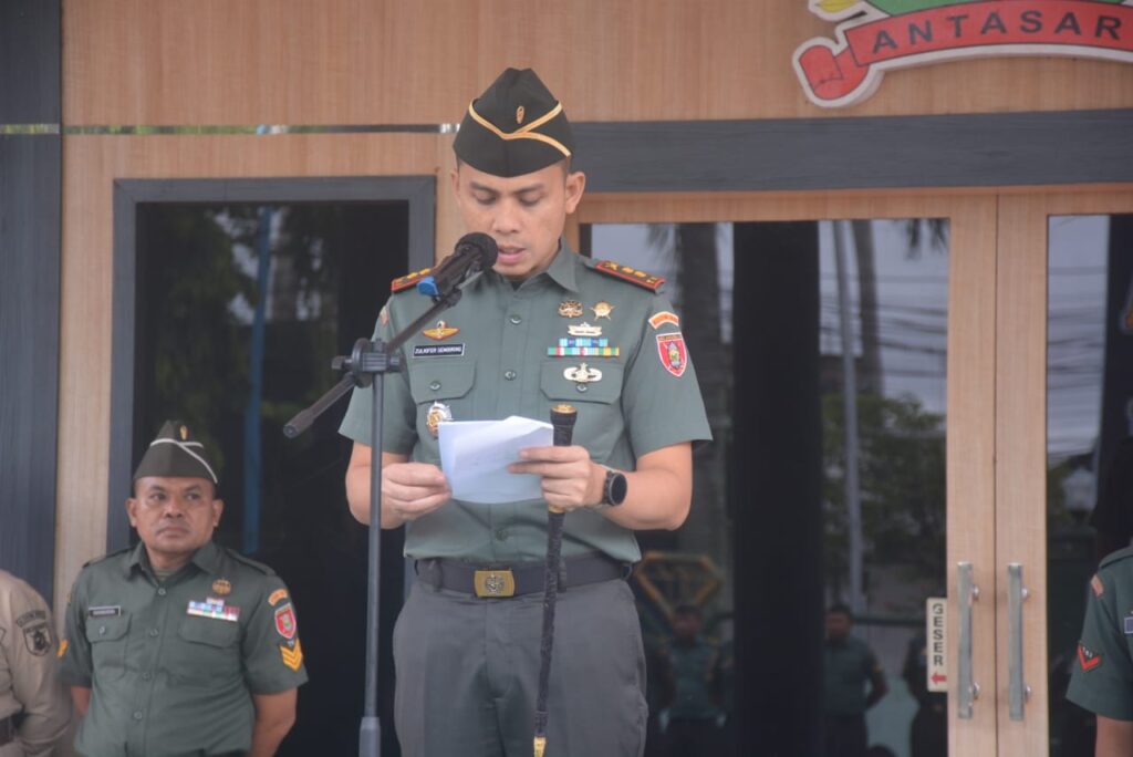 Dandim 1006/Banjar Pimpin Upacara Bendera 17-an di Makodim Banjar