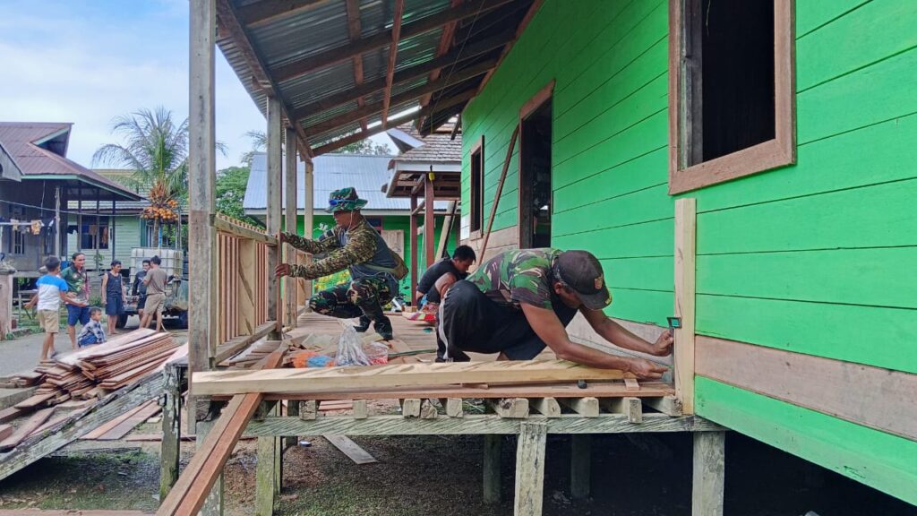 Satgas TMMD Mulai Finishing Pembangunan RTLH di Kampung Laham