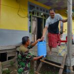 Satgas TMMD Ke-123 Kodim 1015/Sampit Berbagi Takjil