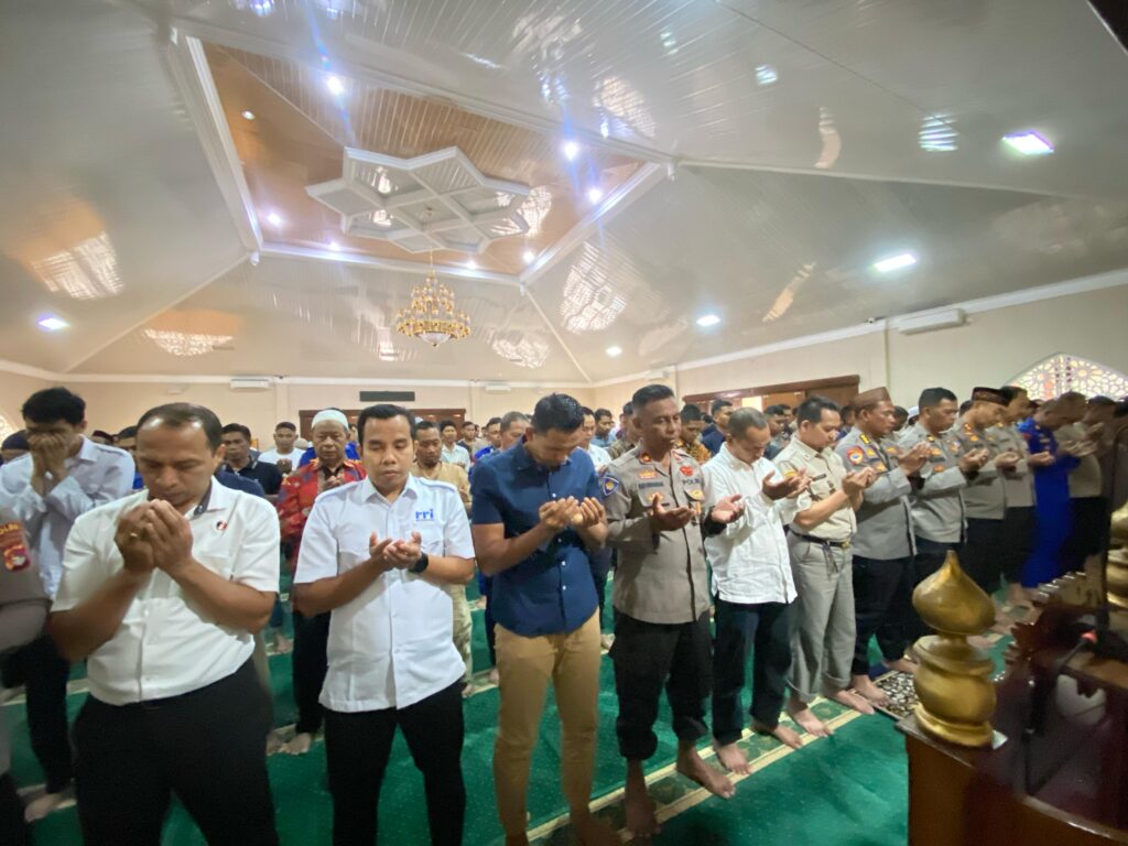 Polda NTB Gelar Salat Gaib, Hormati Tiga Personel Polri yang Gugur di Lampung