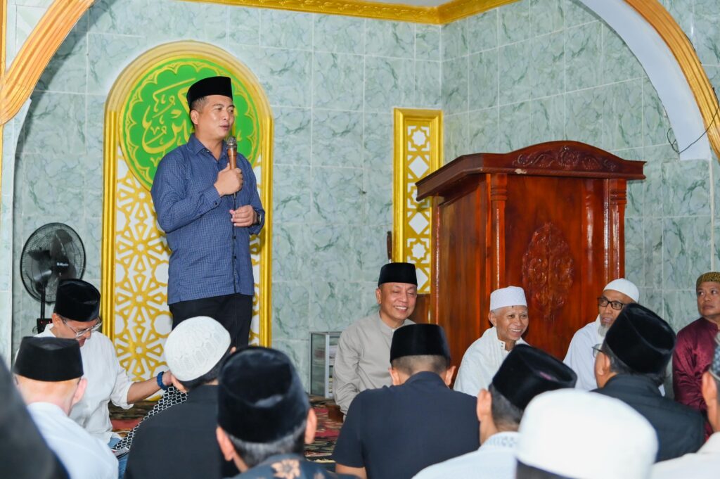 Safari Ramadhan, Gubernur NTB: Ingatkan Pentingnya Kebersihan Lingkungan