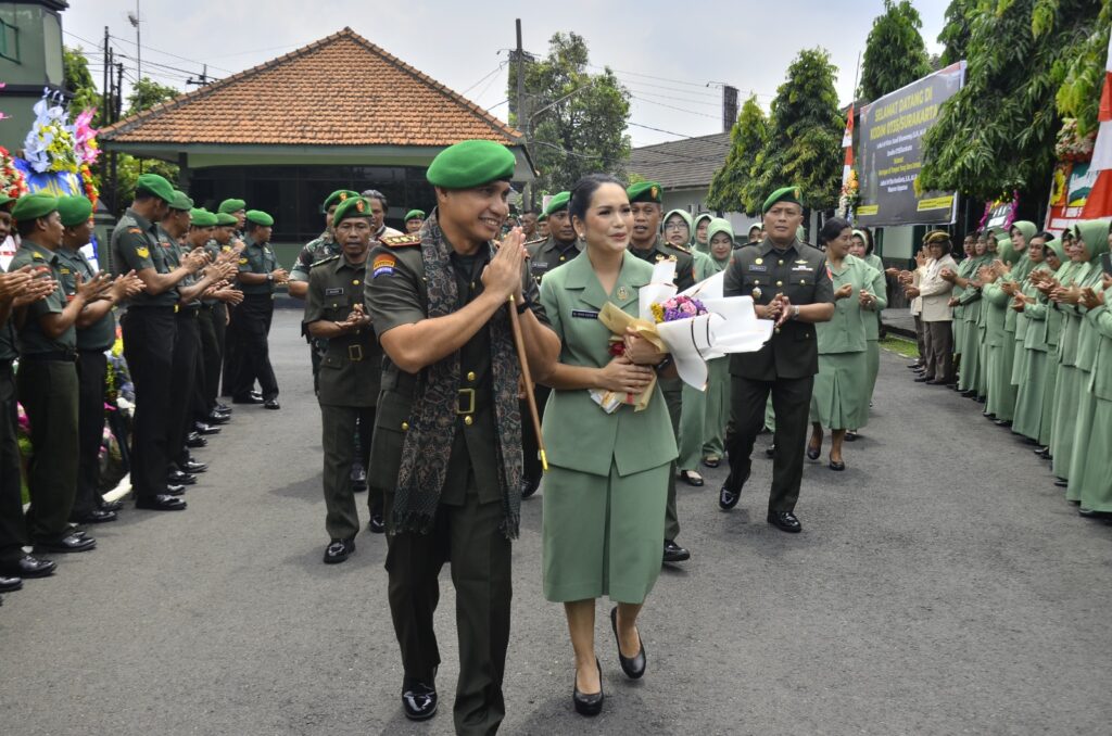 Sambut Pejabat Dandim Baru, Kodim 0735/Surakarta Gelar Tradisi Satuan