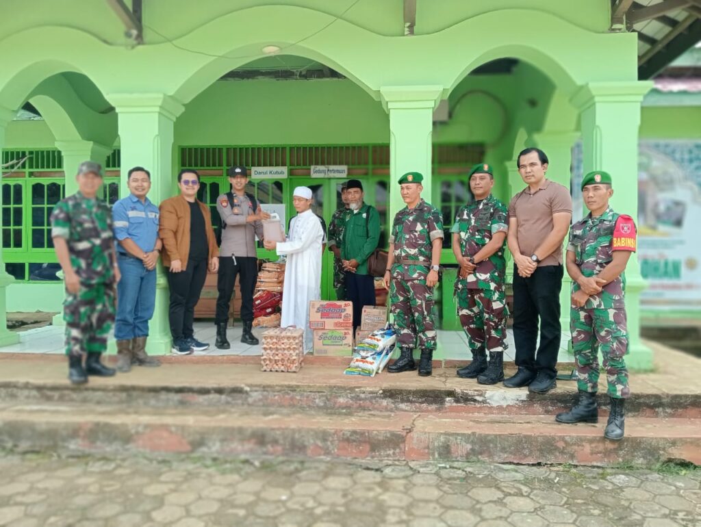 Kodim 0912/Kubar Bersama Polres Kubar dan UT Salurkan Bantuan Ke Pondok Ponpes dan Yayasan