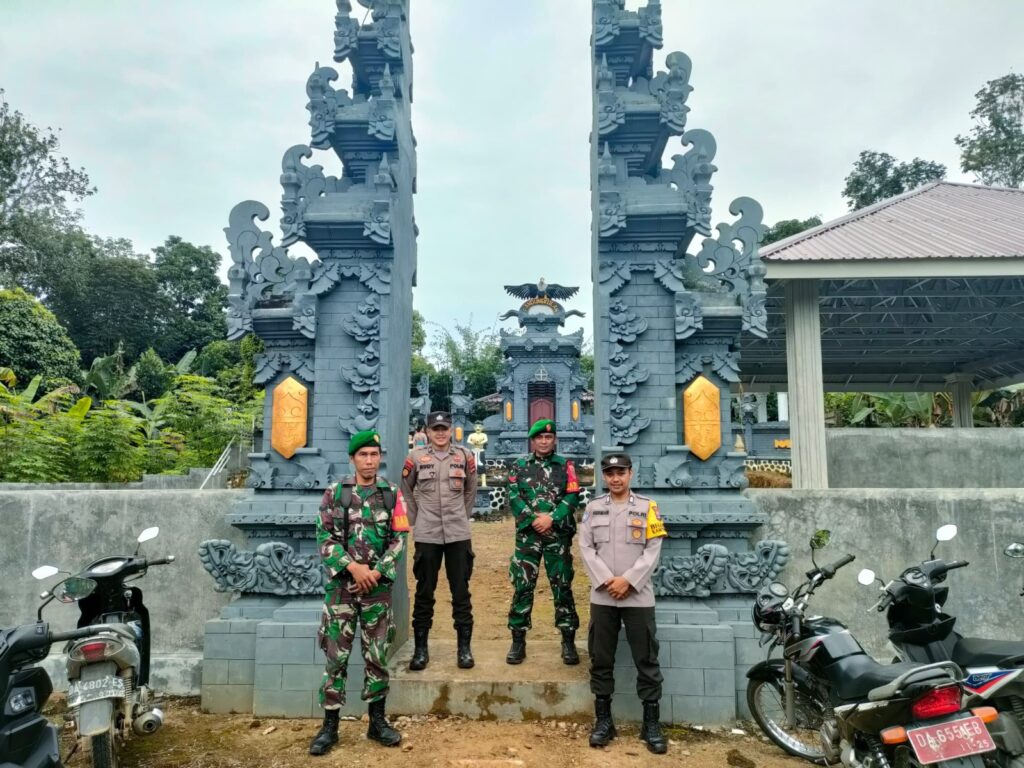 Umat Hindu HST Rayakan Ngembak Geni, TNI-Polri Jaga Keamanan