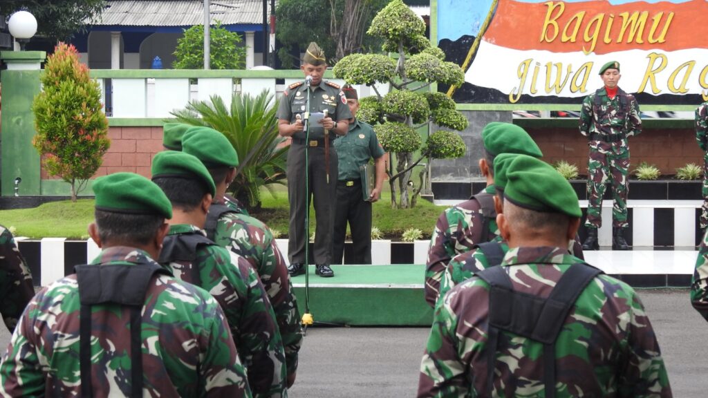 Dandim 0819 Pasuruan Bacakan Amanat Panglima TNI pada Upacara 17-an