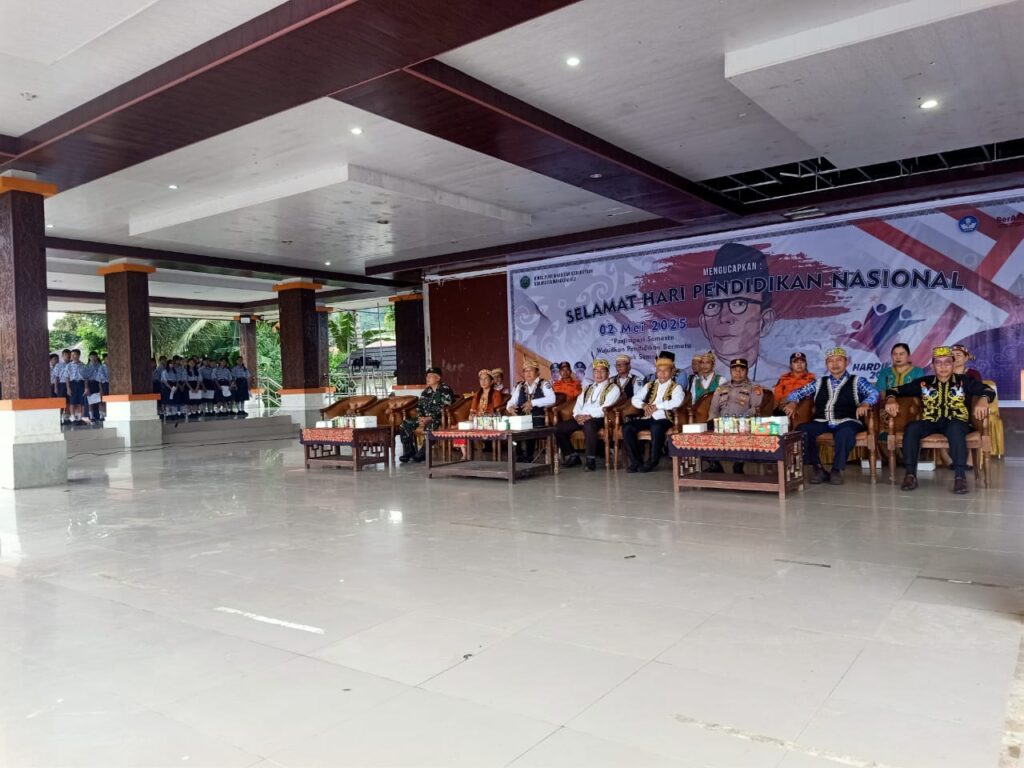 Pabung Kodim 0912/Kubar Hadiri Upacara Peringatan Hardiknas Tahun 2024 di Kabupaten Mahakam Ulu
