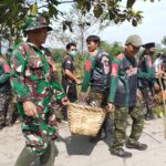 Sabtu Bersih, Babinsa Ketanggungan dan DLH Brebes Gelar Karya Bakti 