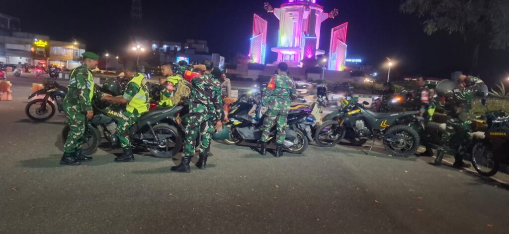 TNI dan Polri Sinergi Gelar Patroli Gabungan di Wilayah Banjarbaru 