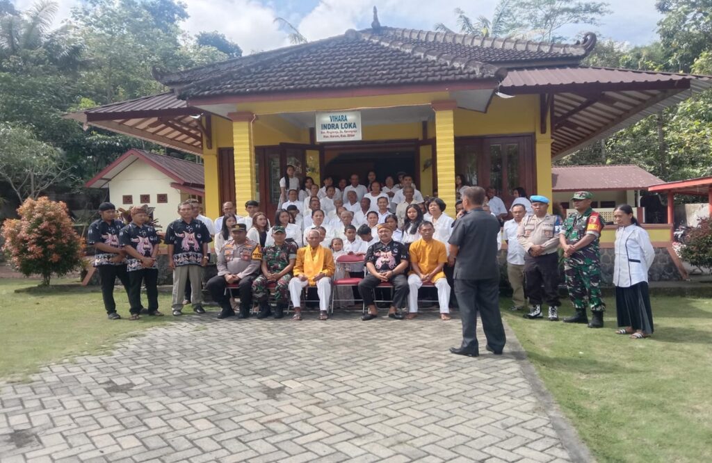 Bersinergi Bersama Tiga Pilar, Forkopimcam Garum Monitoring Kegiatan Ibadah Hari Raya Waisak 2025