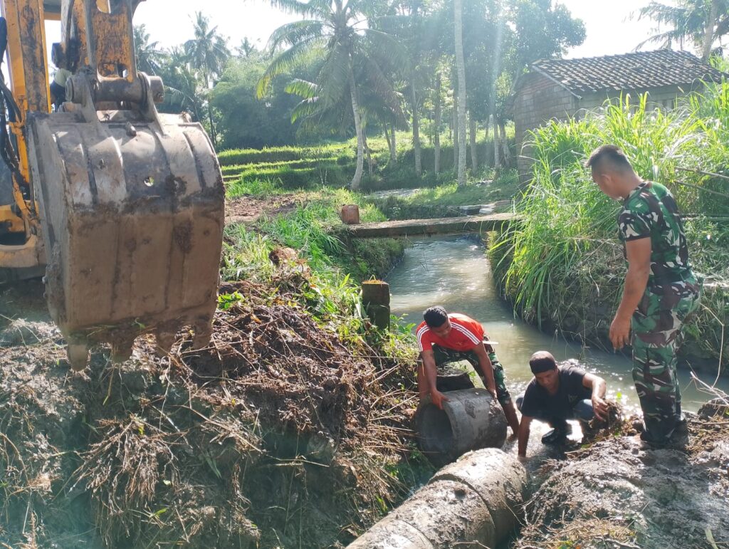 TMMD Ke-124 Bangun Jalan Baru di Desa Selebung, Warga Sambut dengan Harapan Besar
