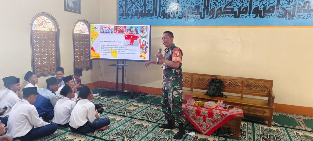 Pelda Sumantri Beri Pembekalan Wasbang dan Bela Negara kepada Siswa dan Santri Baru Pondok Al-inayah Purwosari