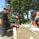 Satgas TMMD Kodim 1002/HST Gesa Pemasangan Paving Blok Jalan di Pengambau Hilir Luar