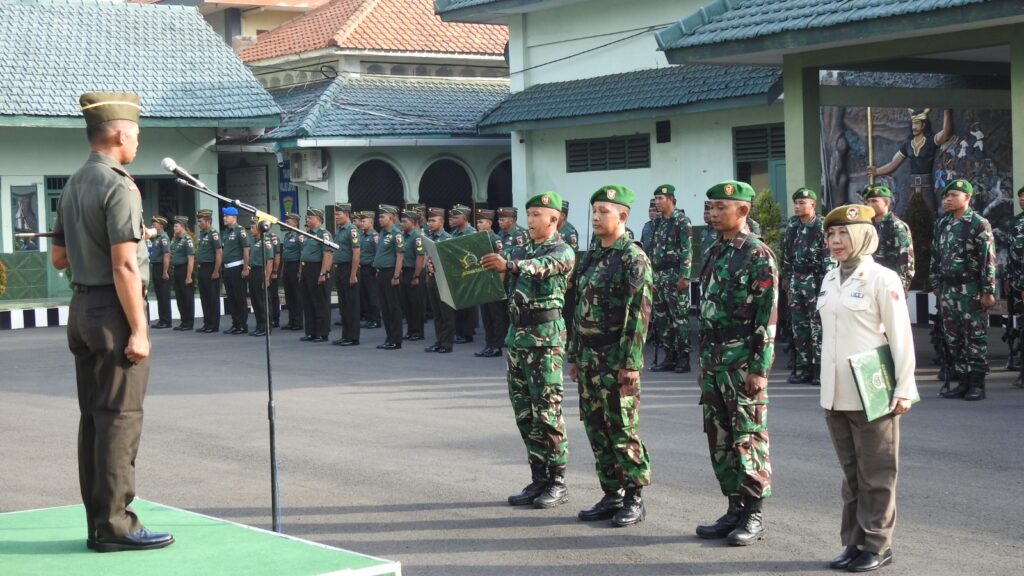 Pimpin Upacara 17-an, Dandim 0819 Pasuruan Bacakan Amanat Kasad