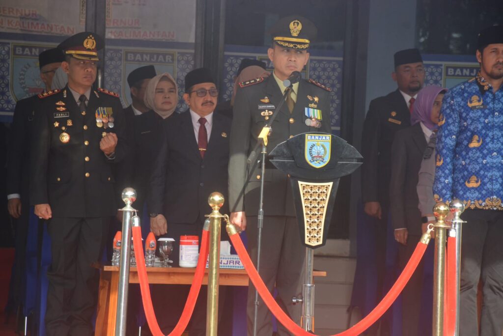 Dandim 1006/Banjar Pimpin Upacara Peringatan Harkitnas ke-117 dan HUT ke-76 Proklamasi Tentara ALRI Divisi IV Pertahanan Kalimantan