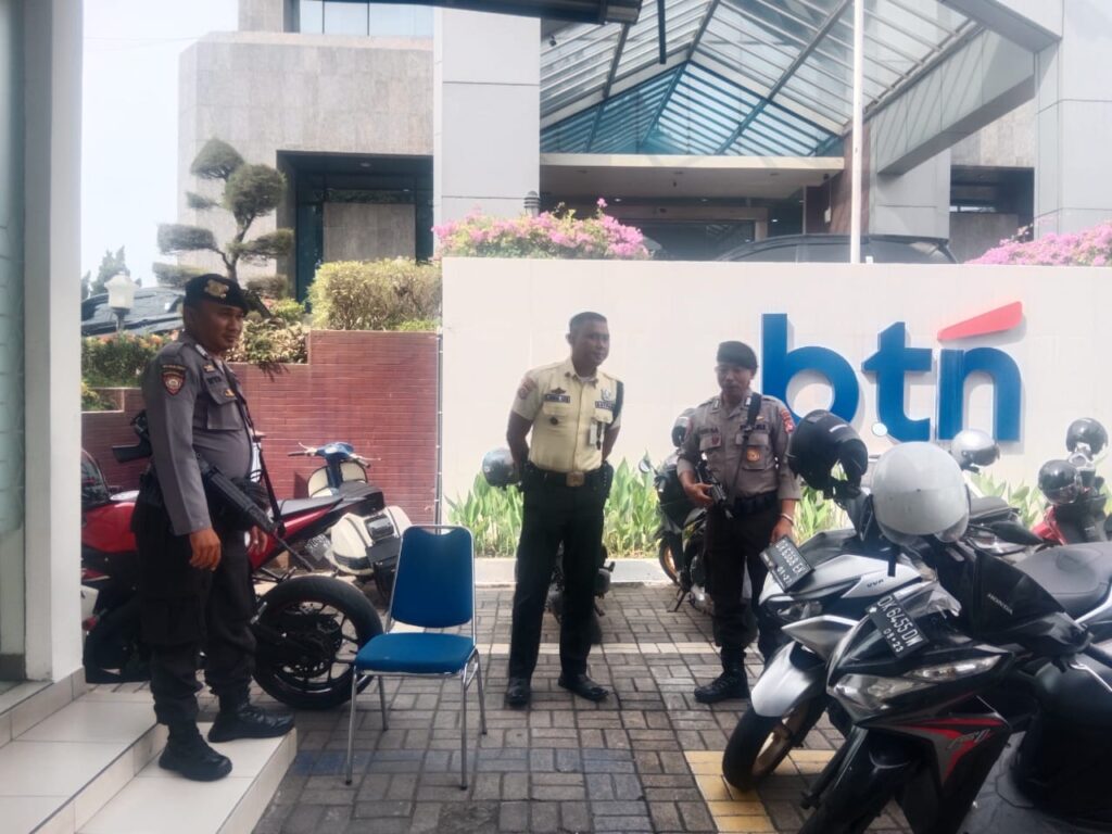 Jaga Rasa Aman, Polda NTB Kawal Ketat Perbankan hingga Terminal Pertamina