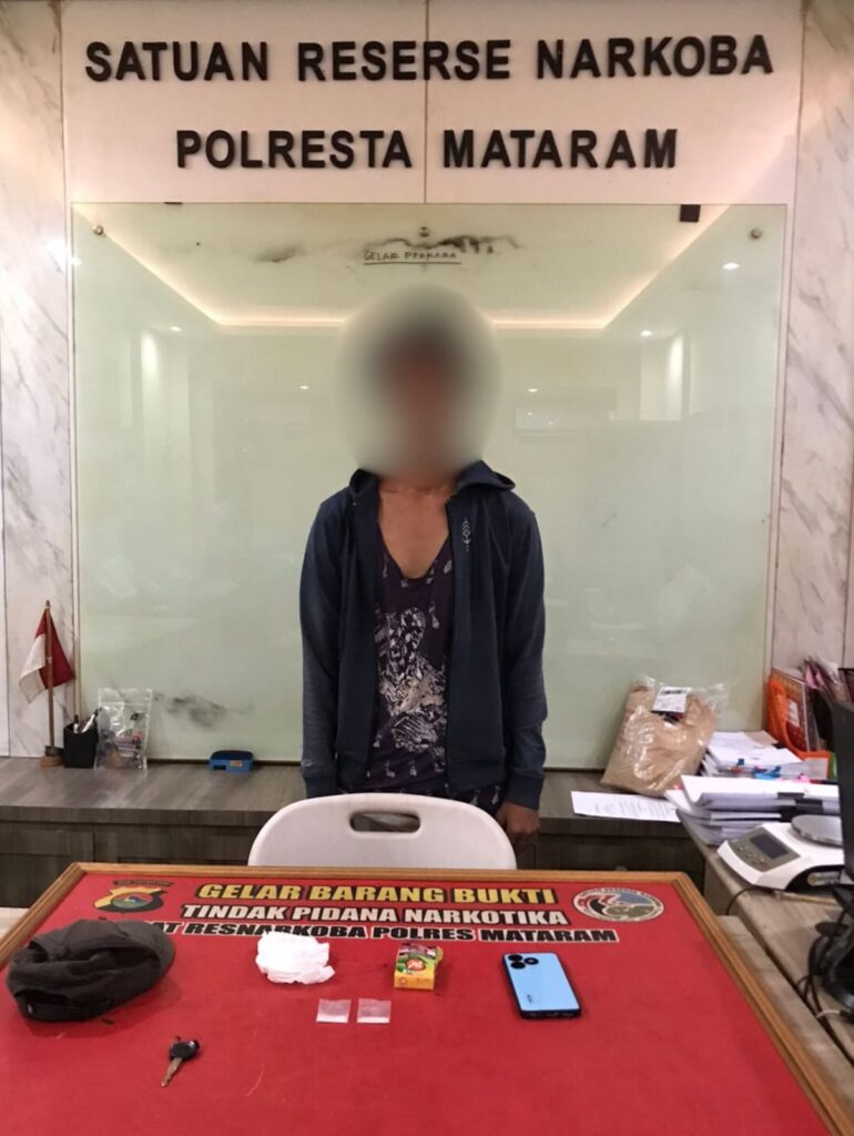 Terungkap! Seorang Keturunan Tionghoa di Mataram Ditangkap Saat Transaksi Sabu di Supermarket