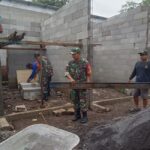 Wujudkan Rumah Layak Huni, Babinsa Gotong Royong Bantu Warga