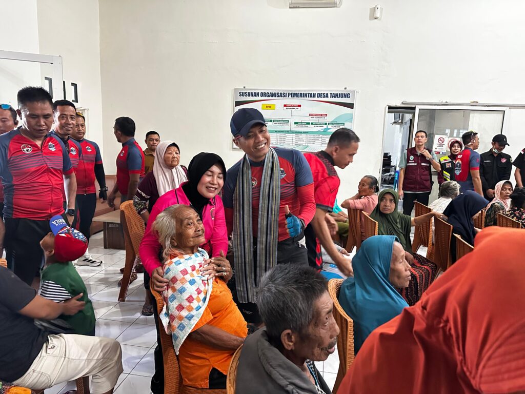 Polres Lombok Utara Sentuh Lansia Lewat Bakti Sosial dan Pelayanan Kesehatan
