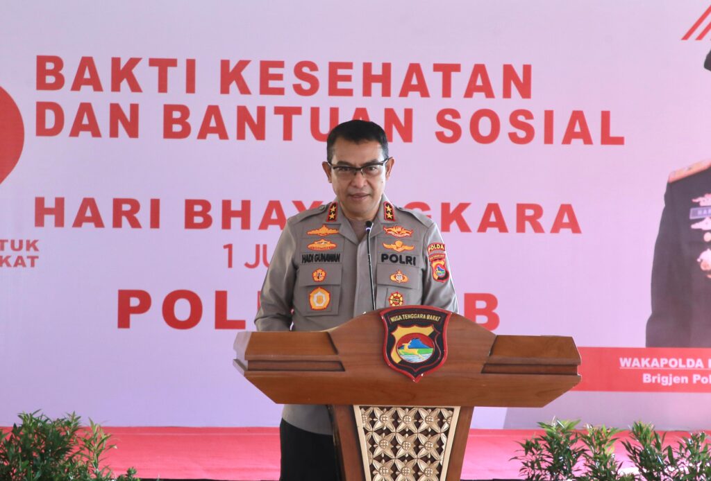 Bakti Kesehatan dan Bantuan Sosial Polda NTB Sambut Hari Bhayangkara Ke-79