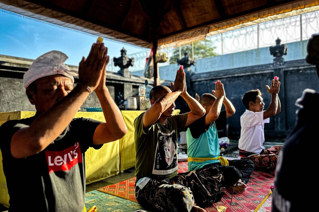 Lapas Lombok Barat Dorong Kerukunan Melalui Ibadah Rutin WBP Beragama Hindu