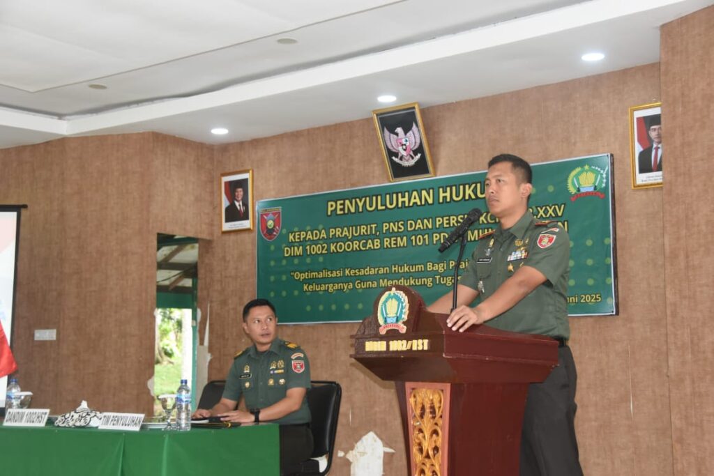 Tingkatkan Kesadaran Hukum, Prajurit dan Persit Kodim 1002/HST Ikuti Penyuluhan dari Kumdam VI/Mulawarman