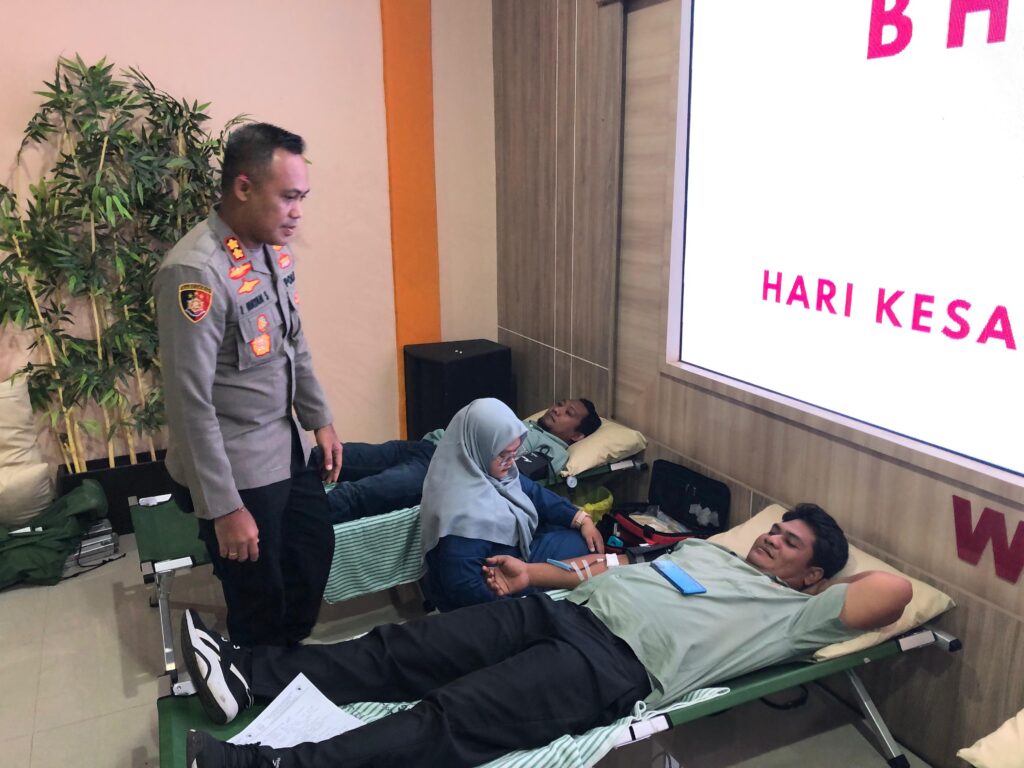 Lebih dari Sekadar Penegak Hukum: Polresta Mataram Gelar Aksi Kemanusiaan Akbar Sambut Hari Bhayangkara ke-79!