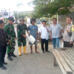 Warga Desa Bandok yang Terdampar di Sumbawa Barat Dijemput Babinsa dan Aparat Desa