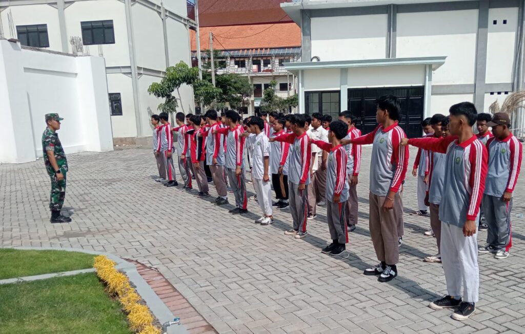 Menghadapi Praktek Kerja Lapangan, Babinsa Berikan Pembekalan