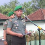 Dandim 1620/Loteng Pimpin Upacara Sertijab Rotasi Delapan Jabatan Perwira