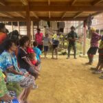 Mendarat Dengan Aman, Satgas Yonif 751/VJS Perdana Tiba di Kampung Denom disambut Hangat oleh Masyarakat.