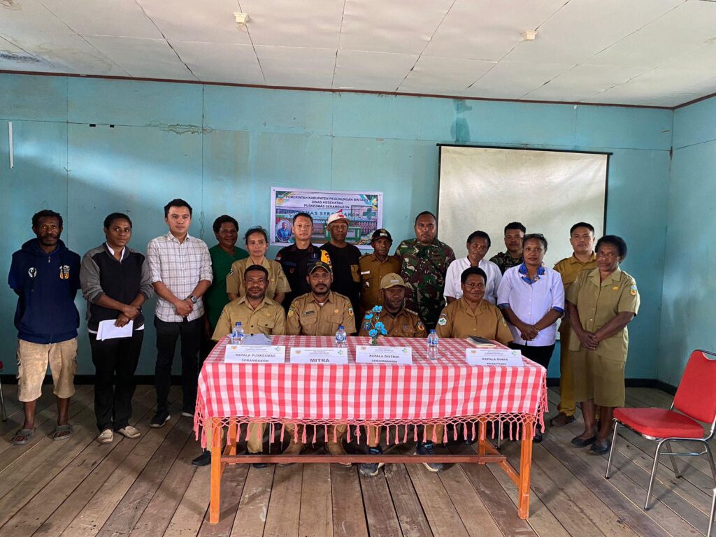Anggota Pos Yappimakot Satgas Yonif 751/VJS Laksanakan Lintas Sektor Serambakon, Mengajar dan Sosialisasi Kesehatan Diwilayah Distrik Serambakon-Pegunungan Bintang.