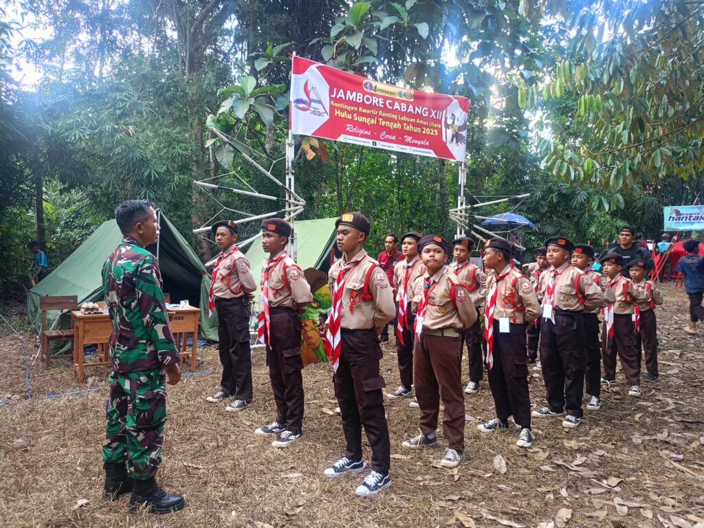 Babinsa Koramil 1002-08/Labuan Amas Utara Dampingi Kegiatan Jambore Cabang XII Hulu Sungai