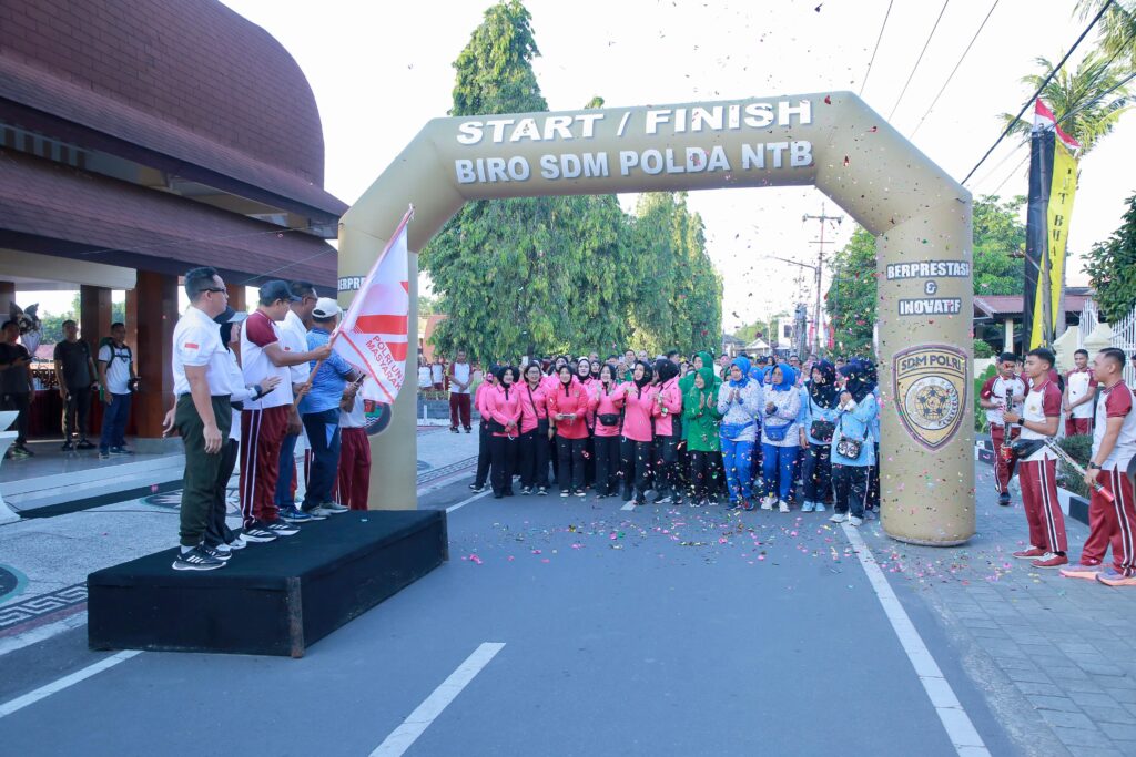 Hangatkan Pagi Mataram, Polda NTB dan Mitra Gelar Senam Kompak Penuh Semangat