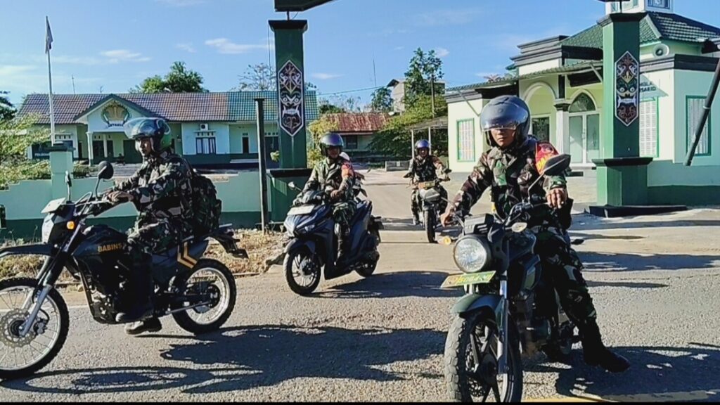 Nenek Hidup Sendiri Dapat Perhatian TNI dan Pemdes Karya Makmur