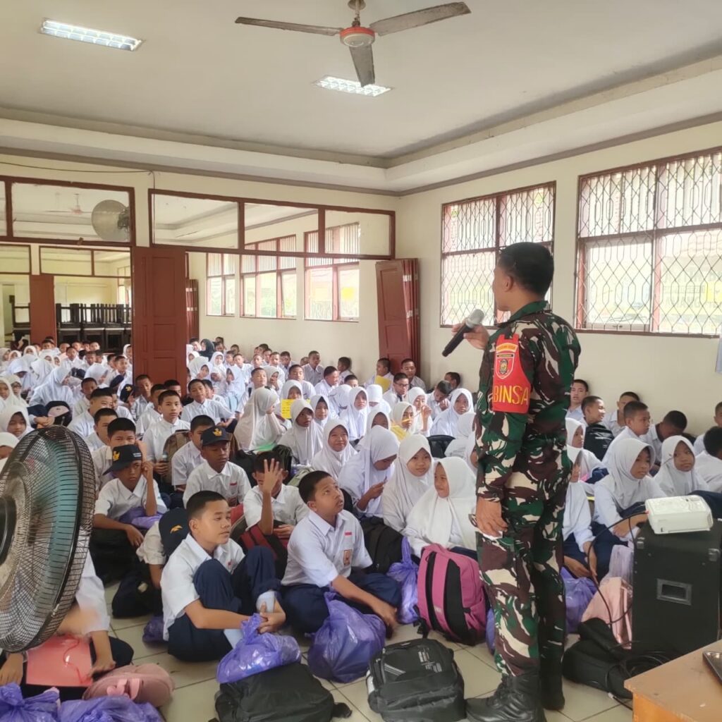 Babinsa Masuk Sekolah: Edukasi Siswa Cegah Perundungan dan Pengaruh Negatif