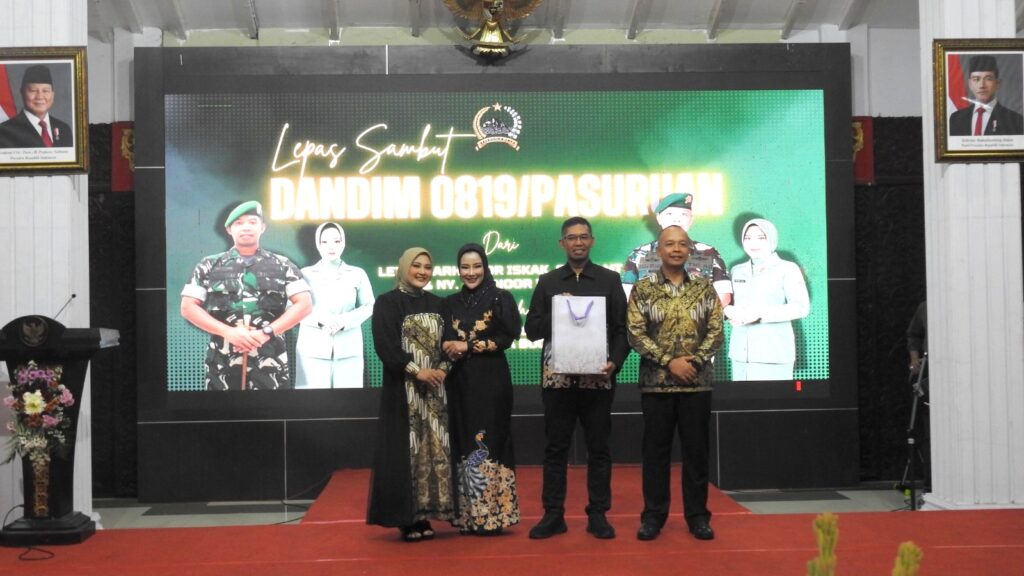 Lepas Sambut Dandim 0819 Pasuruan Letkol Arh Noor Iskak Serahkan Tongkat Komando kepada Letkol Inf Boga Bramiko