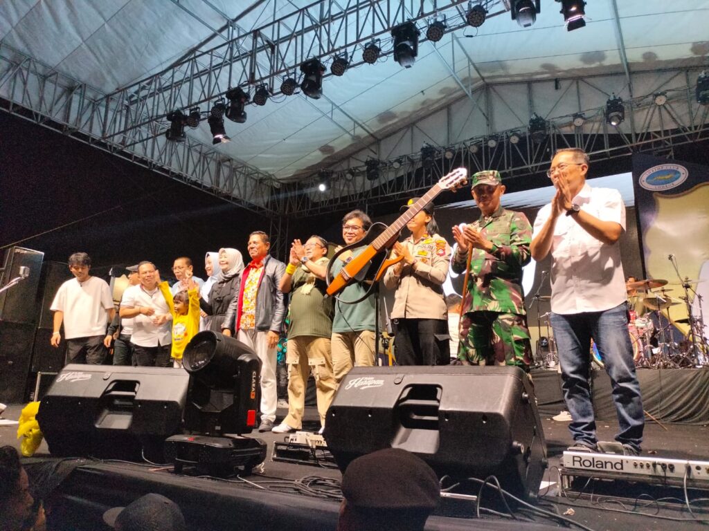 Dandim 1615/Lotim Hadiri Penutupan Festival Muharram 1447 H di Lapangan Nasional Selong