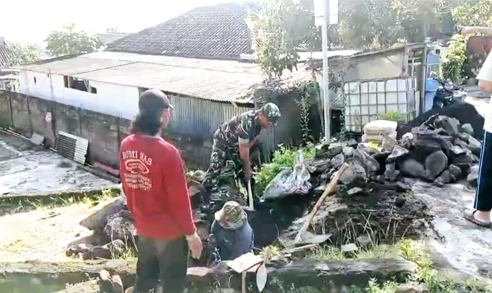 Kepedulian Babinsa Dalam Menciptakan Lingkungan yang Sehat dan Aman
