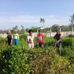 Wujudkan Rumah Masa Depan Bersih dan Rapi, Babinsa Ajak Masyarakat Bersihkan TPU