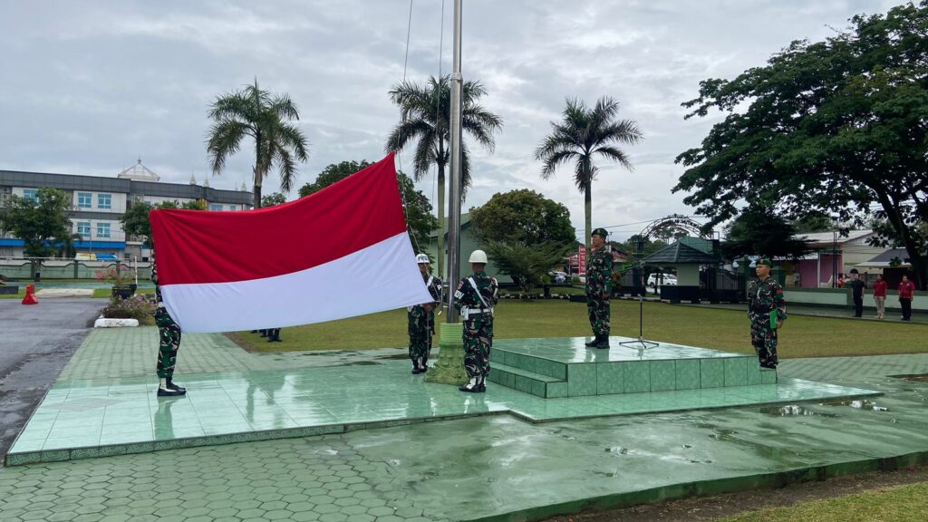 Kodim 0912/Kubar Gelar Upacara Bendera 17-an