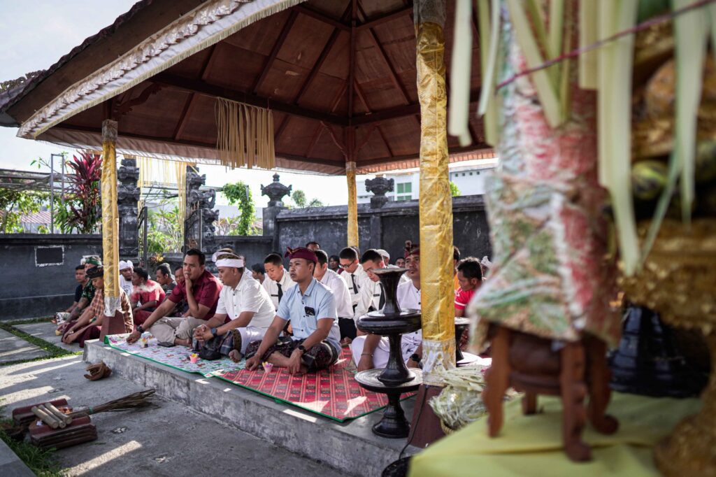 Momentum Refleksi Nilai Mulat Sarira, Petugas & WBP Umat Hindu Lapas Lombok Barat Gelar Upacara Ngenteg Linggih