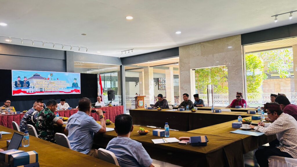Rapat Forkopimda KLU Fokus Selamatkan Pariwisata