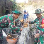 Cegah Longsor dan Banjir, Koramil 0819/18 Pandaan Bersama Warga Bangun Plengsengan